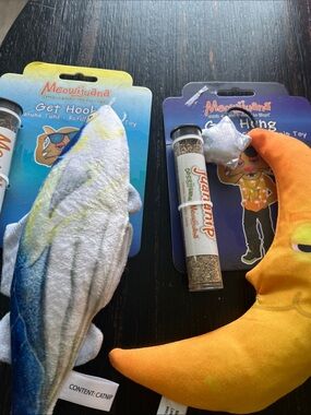 Meowijuana Catnip Fish & Moon Toys - White/Blue Fish, Orange Moon